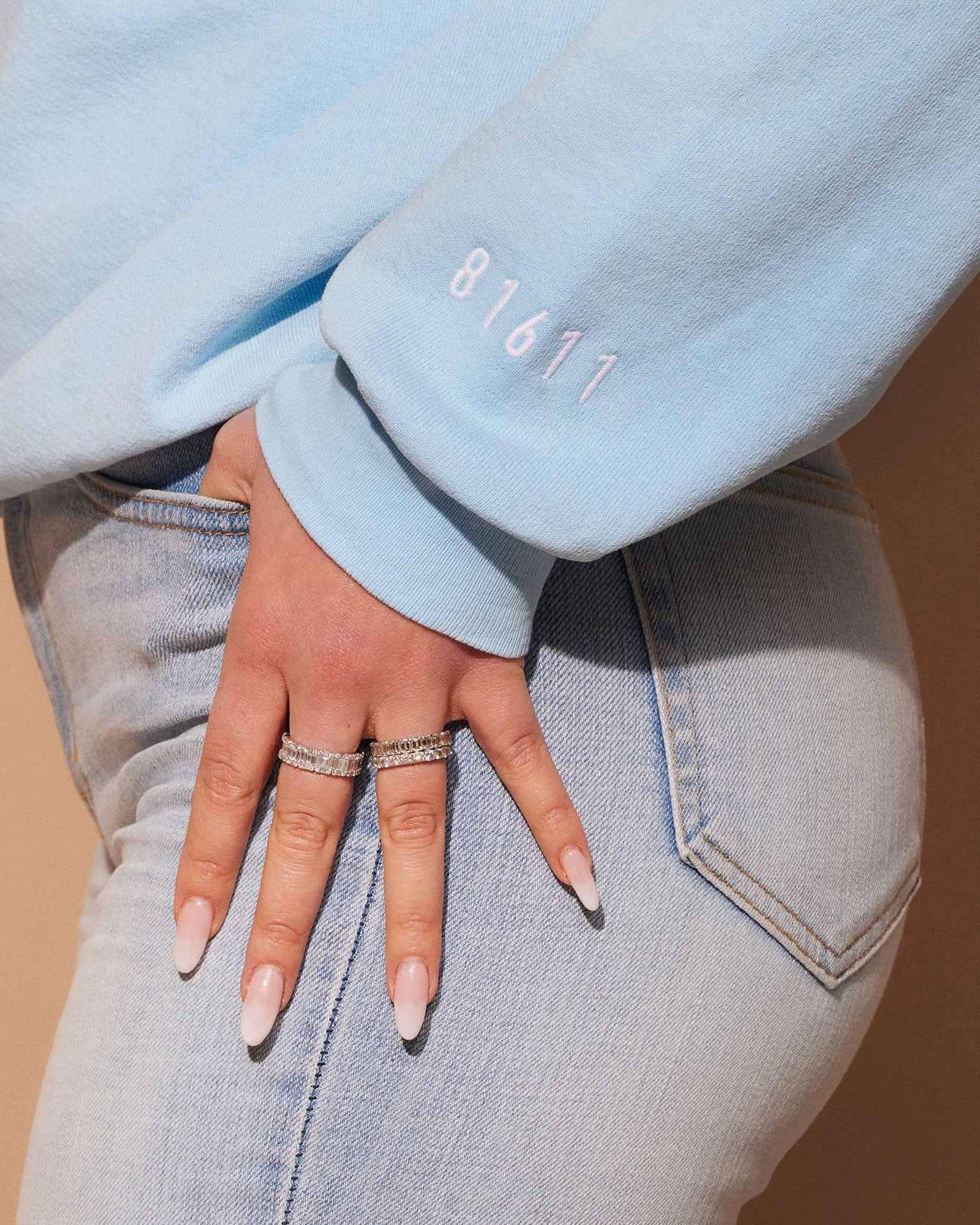 Tinx wears Rich Mom Gear: Aspen