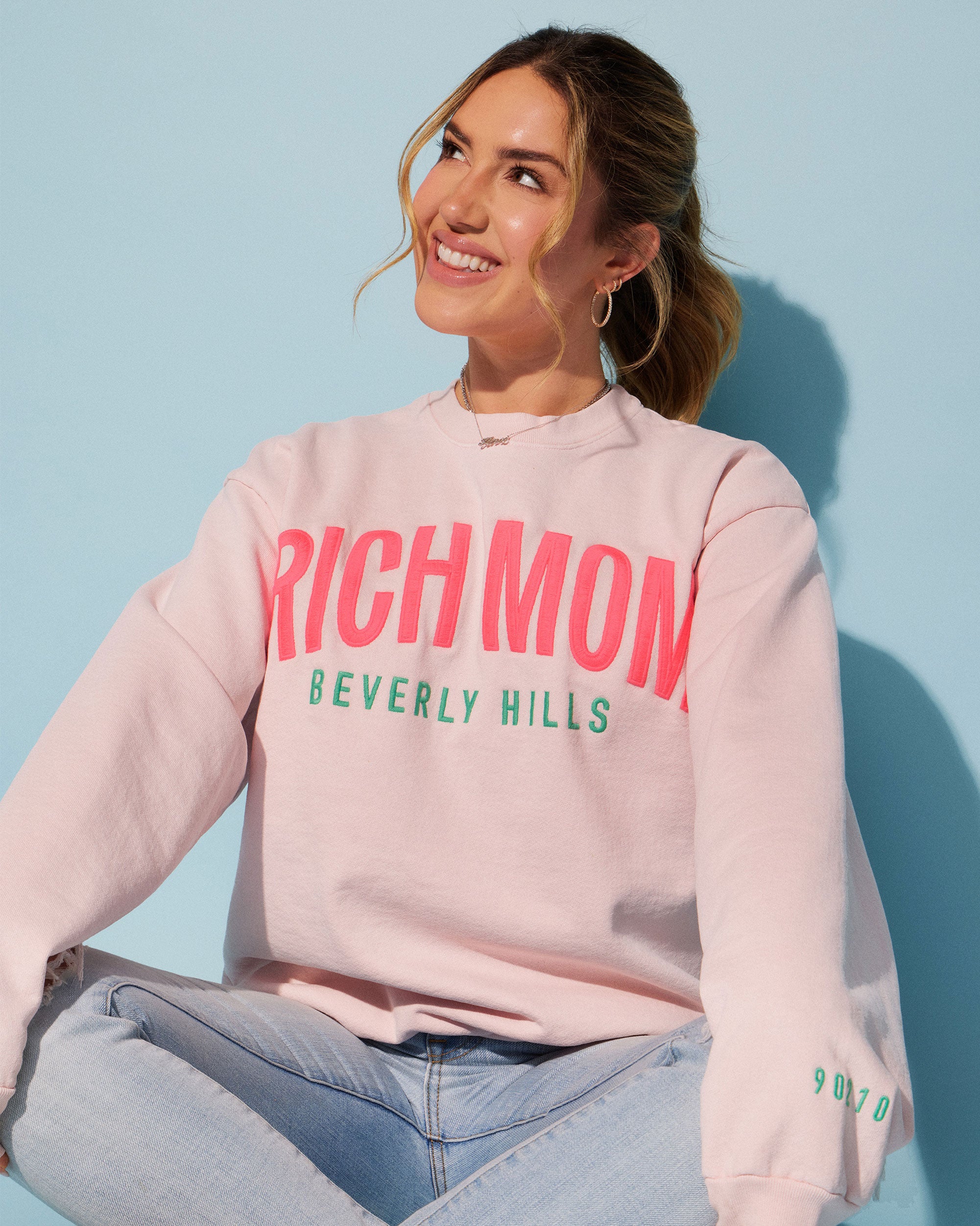 Tinx wears Rich Mom Gear: Beverly Hills