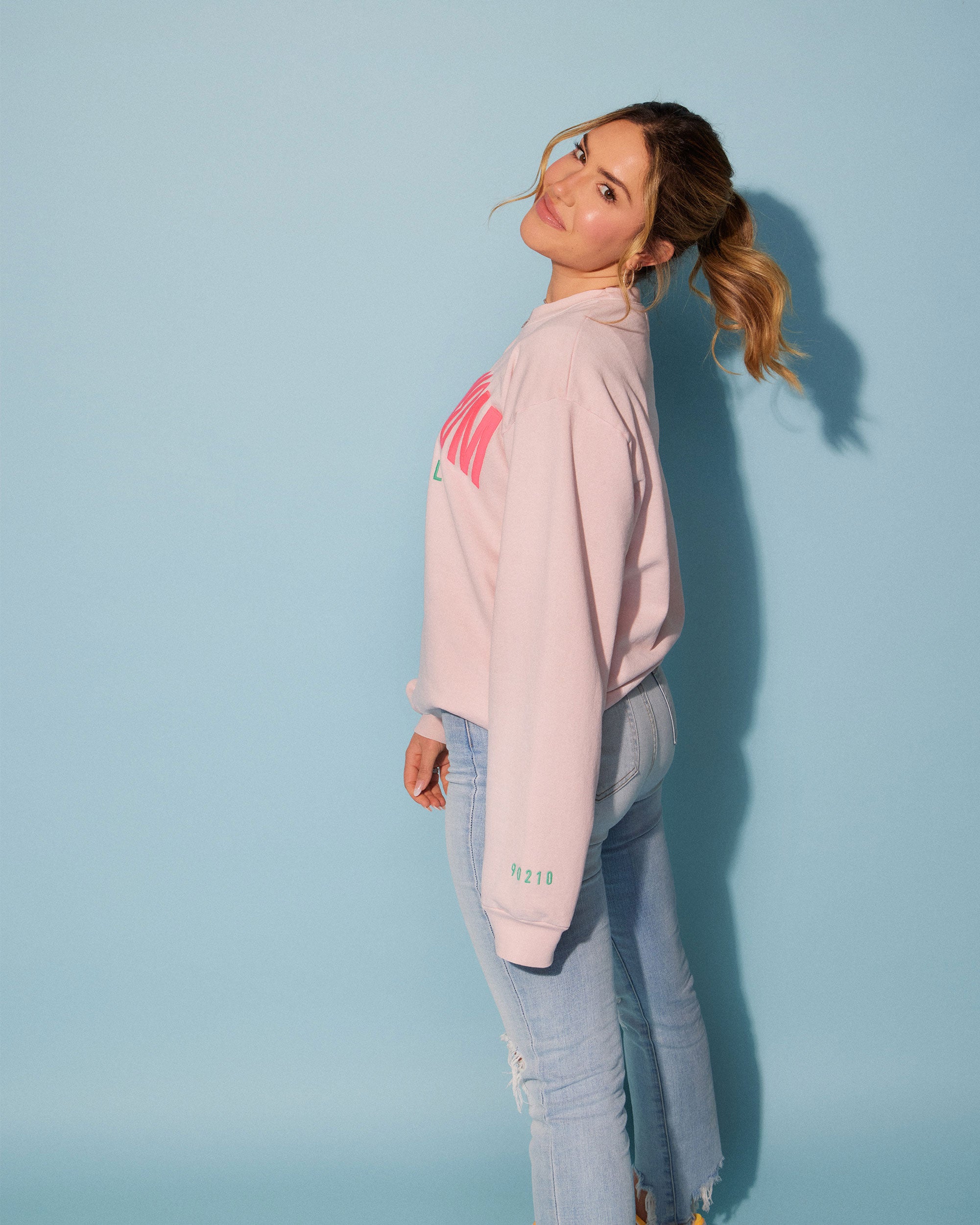 Tinx wears Rich Mom Gear: Beverly Hills