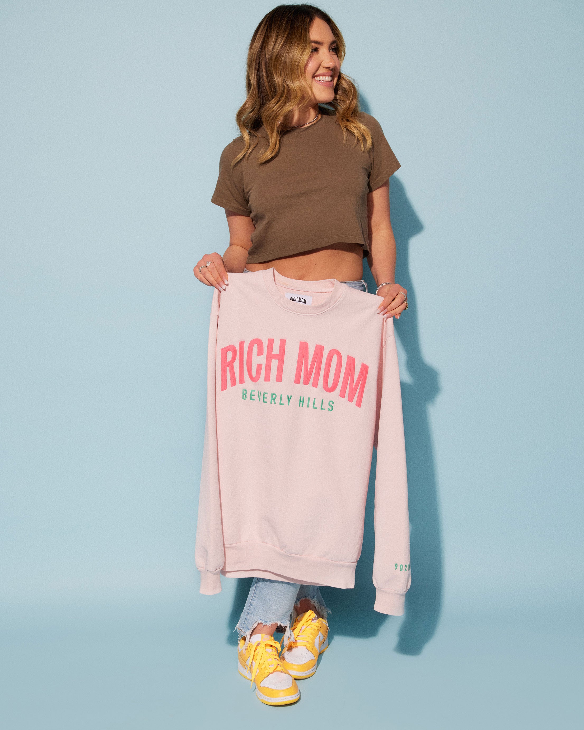 Tinx wears Rich Mom Gear: Beverly Hills