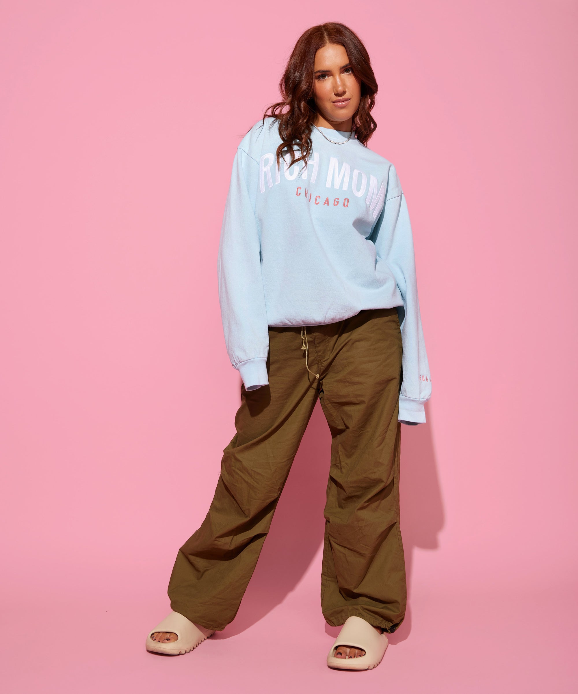 Tinx wears Rich Mom Gear: Chicago