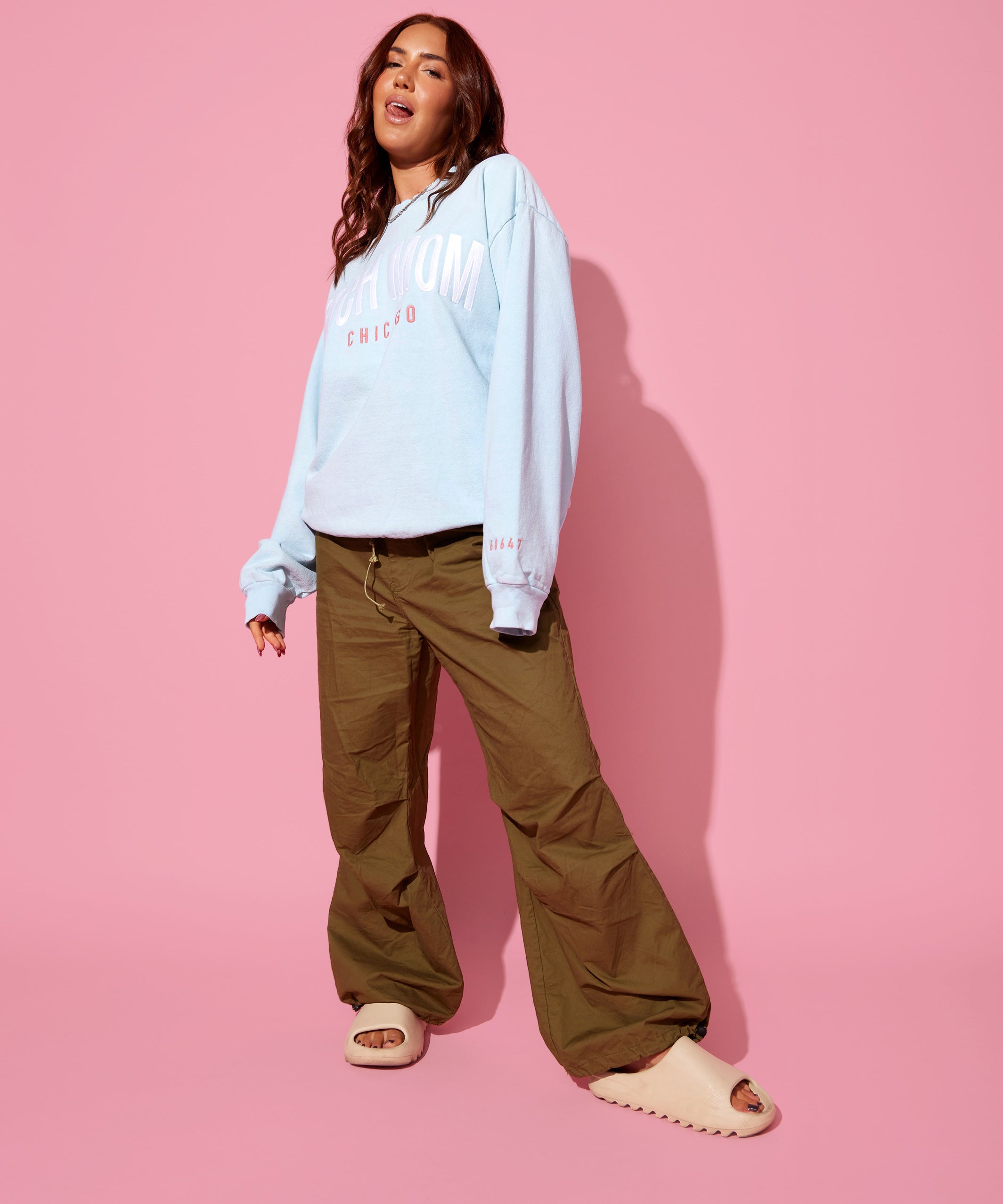 Tinx wears Rich Mom Gear: Chicago