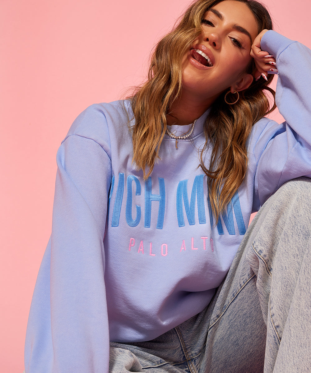 Tinx wears Rich Mom Gear: Palo Alto